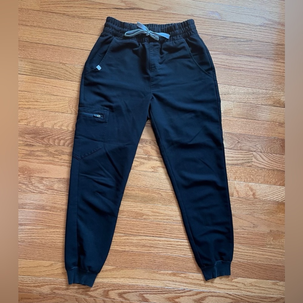 FIGS joggers